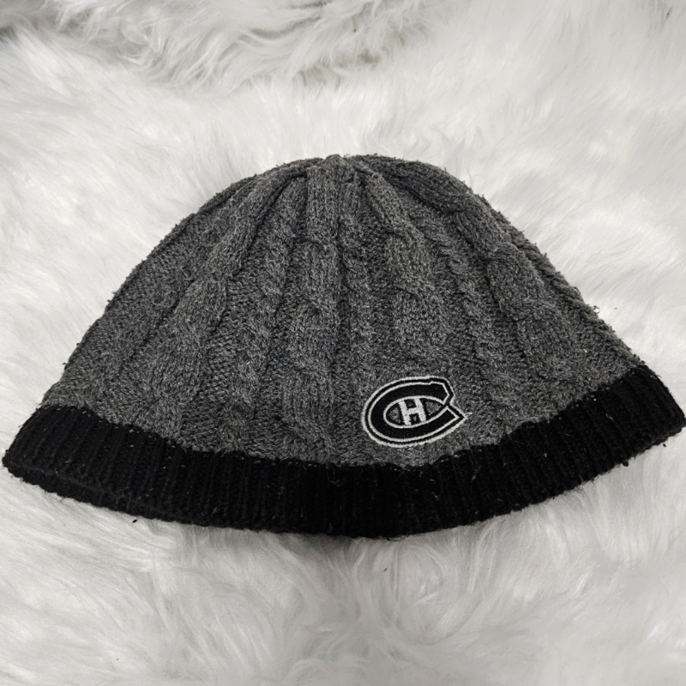 Canadien winter hat